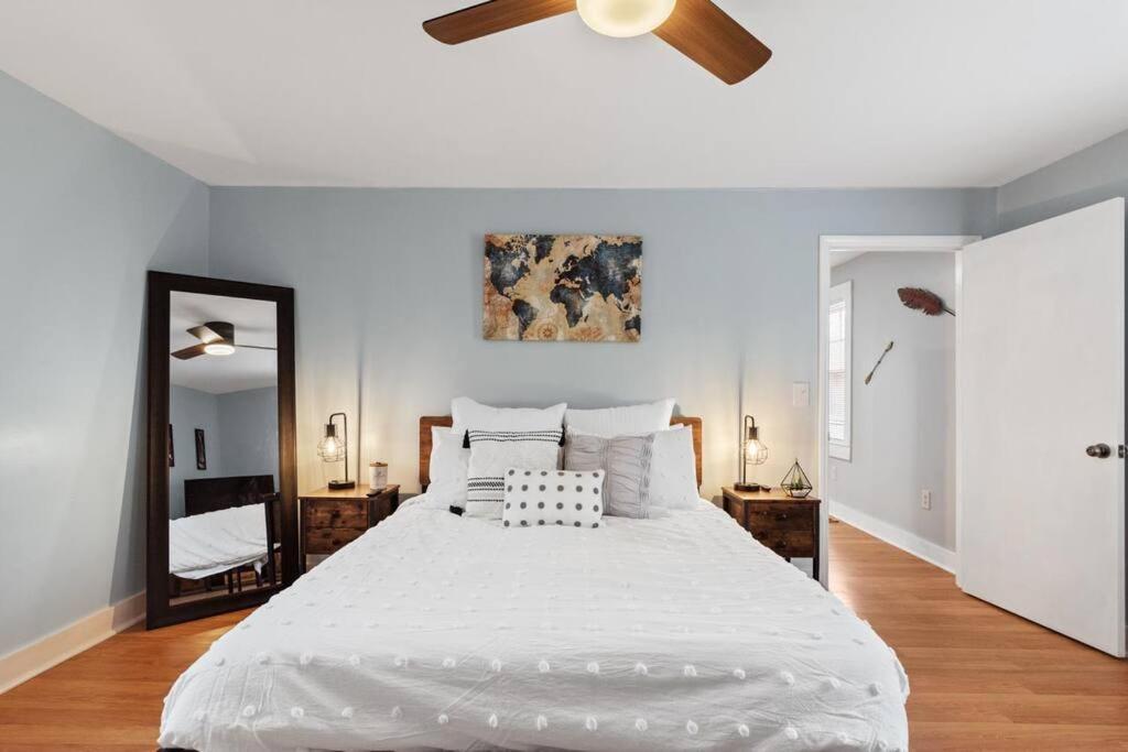 Boho Bungalow - Steps From Historic Downtown Apex Exteriör bild